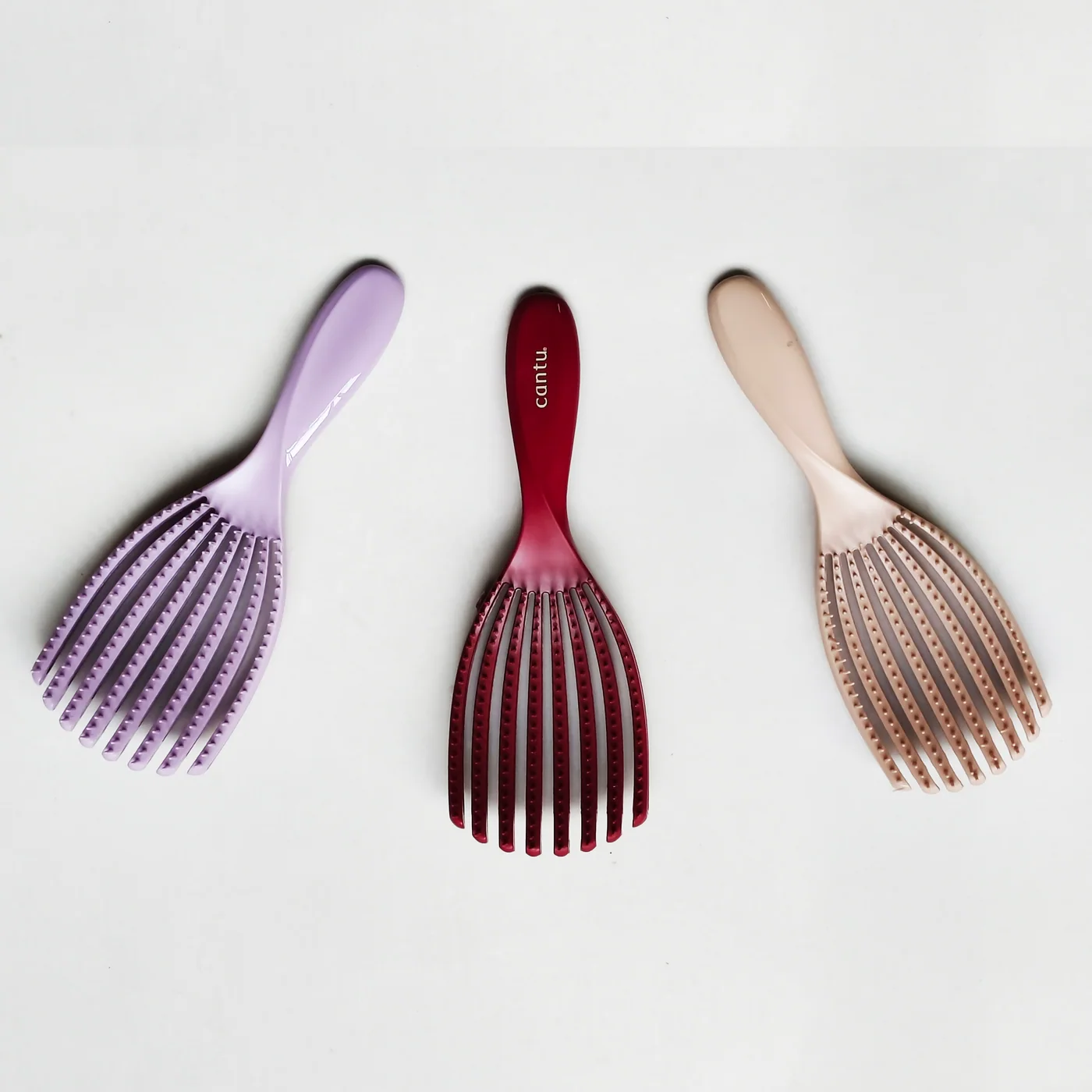 Plastic massage comb (three colors)