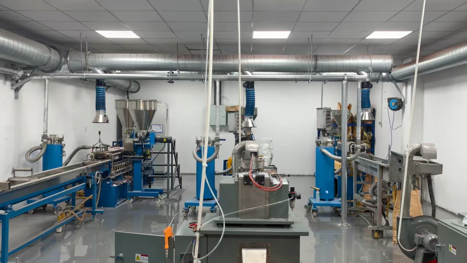 Small-batch sample production equipment
